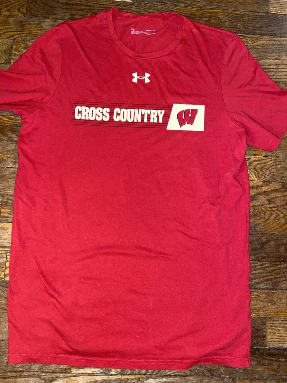 University Wisconsin Madison Under Armour Cross Country Tee Size Small NCAA